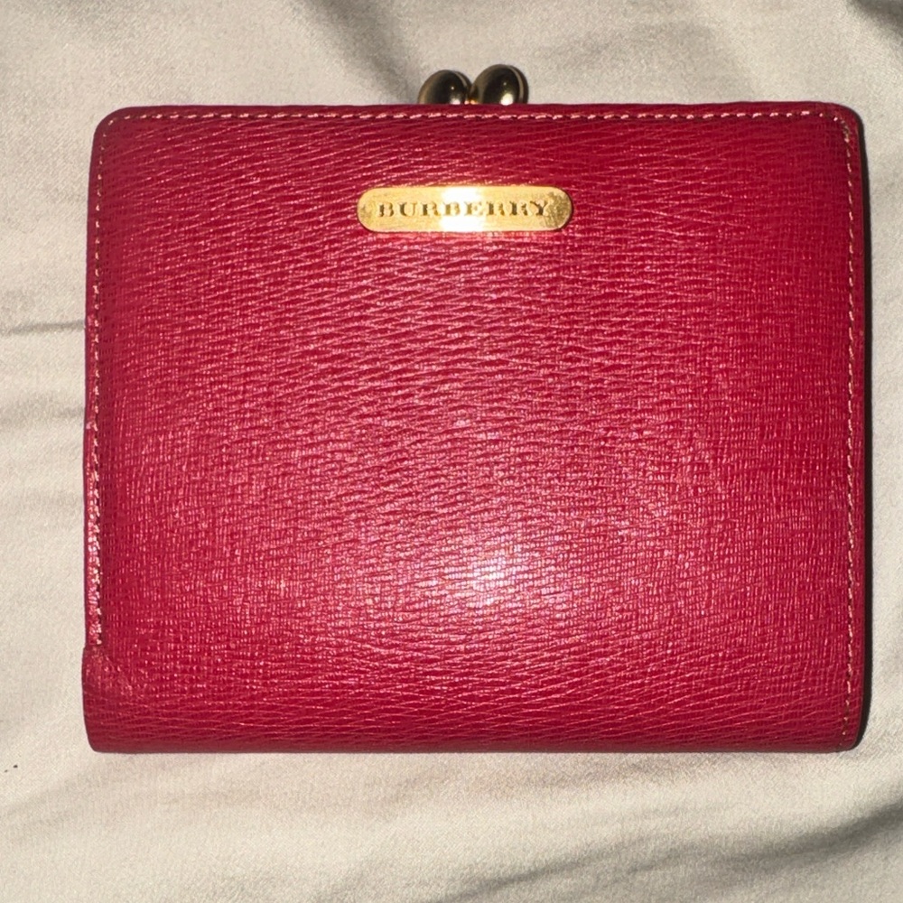 Burberry Kiss lock  wallet with COA